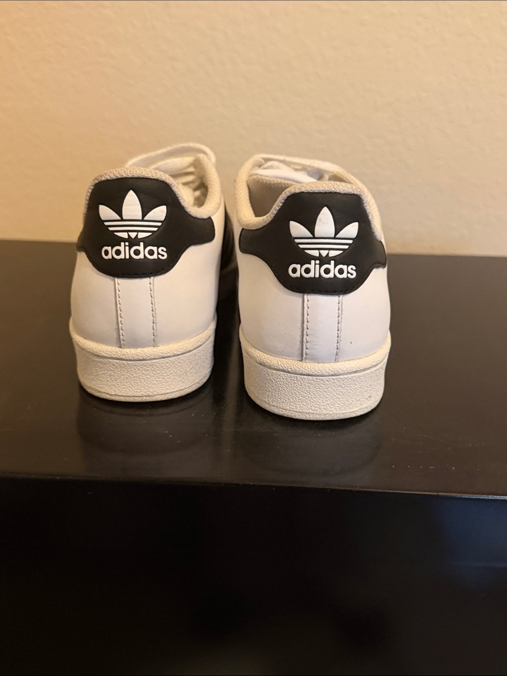 Women’s adidas Originals Superstar | Size 9 - Picture 6 of 6
